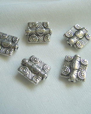 Distantier stil tibetan 10x12mm (1)