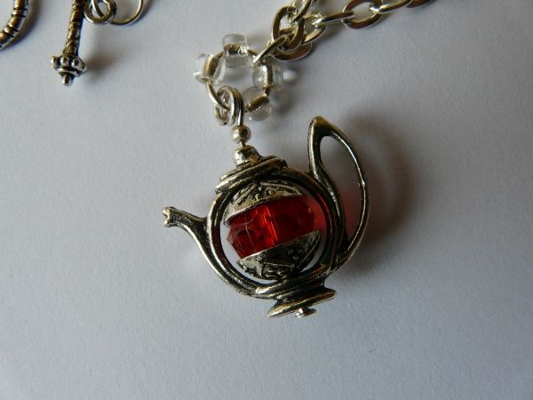 teapot necklace...:)