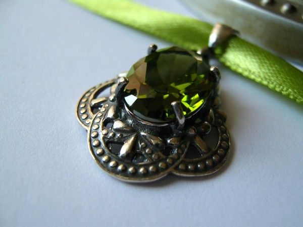 925 sterling silver pendant...go green!