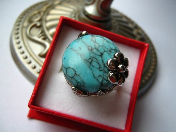 turquoise flower ring...