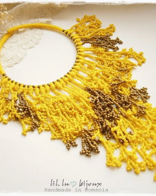 colier''Fringe''