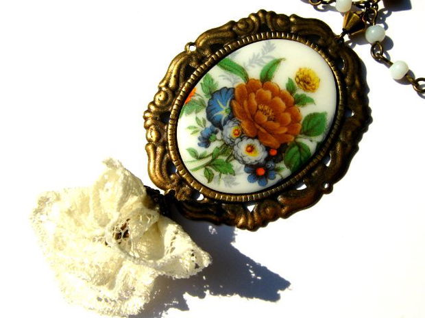 PORCELAIN CAMEO...