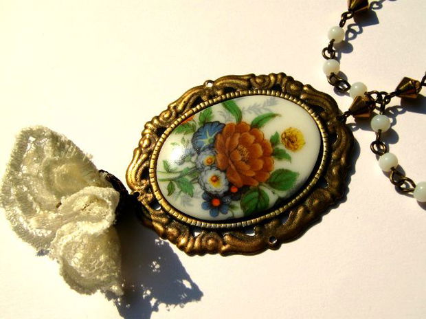 PORCELAIN CAMEO...