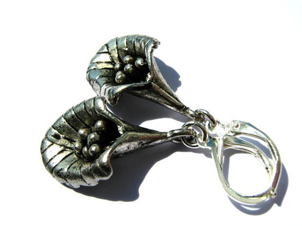 SILVER CALLA..