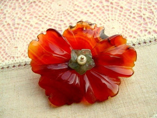 SCARLET...