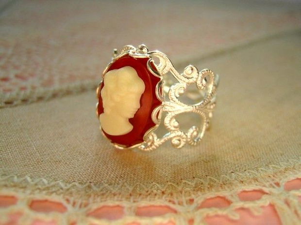 VINTAGE CARNELIAN RING...