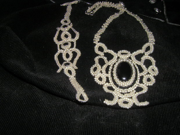 Colier+bratara sobre si elegante