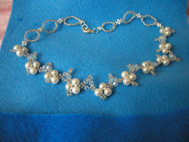 Colier cu perle si cristale Swarovski REZERVAT
