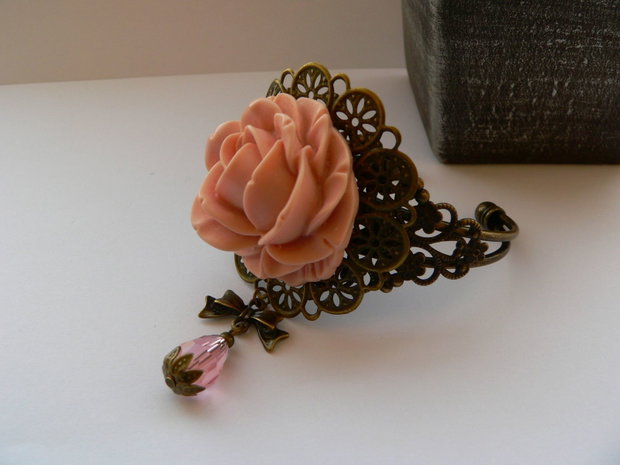 "I' m a rose queen"