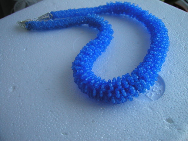 Colier ”frosted blue”