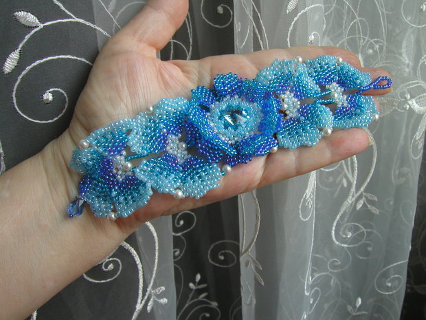 Bratara-FLUTURE- UNIKAT cu rivoli Swarovski-transport inclus