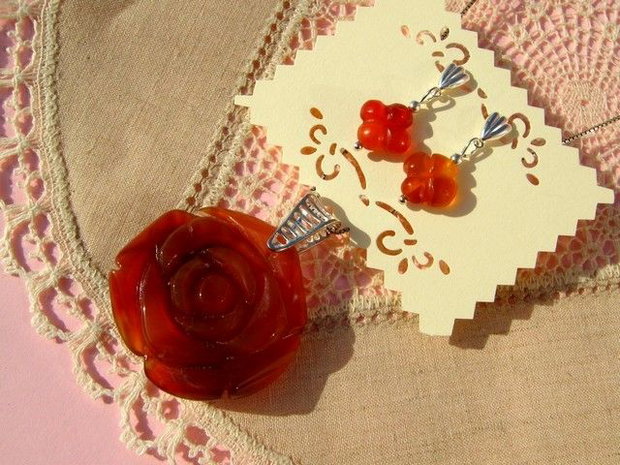 925 sterling silver 'CARNELIAN FANTASY'