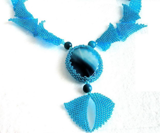 COLIER handmade cu agate albastre REZERVAT PT.ADINA