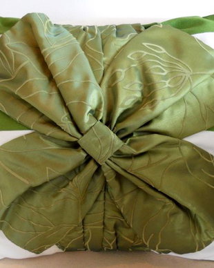 Perna patrata cu funda verde