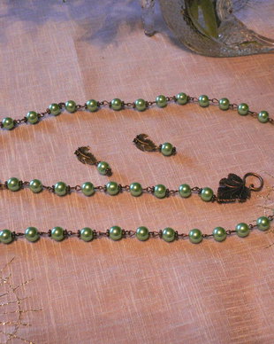 SET VERDE DIN PERLE DE STICLA