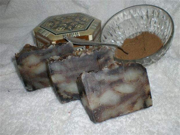 Șampon solid cu pudre Ayurveda și fibre de mătase naturală