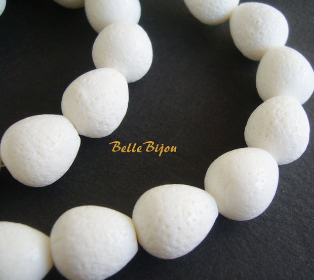 Coral alb poros picatura 15x13.5 mm