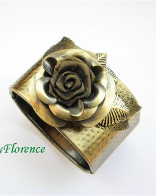 Ancient rose - bratara # F0267