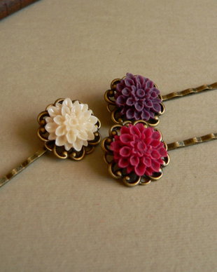 "Floricele surorele'' (3)