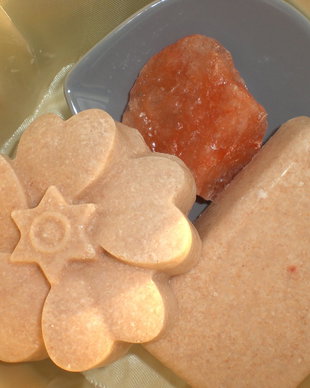 SPA BAR: săpun natural, vegan cu kombucha, sare de Bazna și unt de shea.