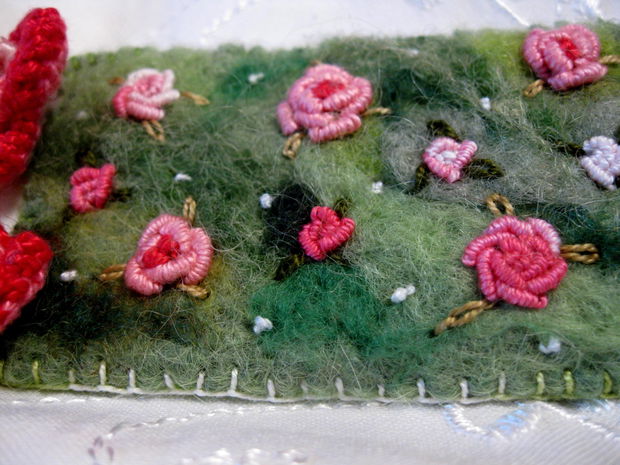 Rose garden bracelet- Premiul III concurs Mixed Media