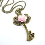 1284 - Pandantiv aspect bronz, cheie, 61x33mm