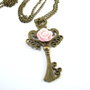 1285 - Pandantiv aspect bronz, cheie, 61x33mm
