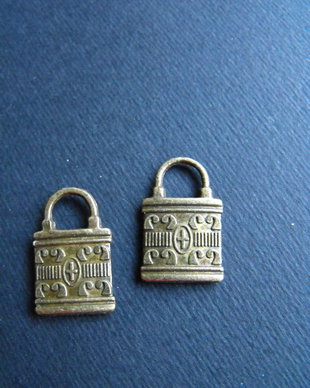 PANDANTIV BRONZ  - 21 X 13,5 MM