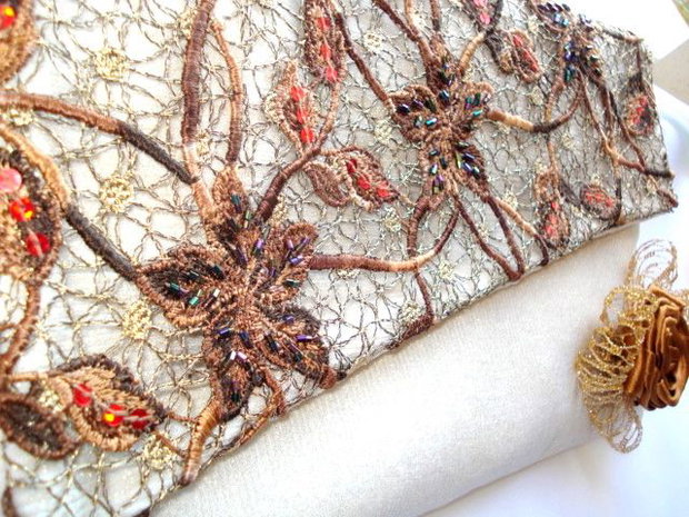 Colectia PLICURI DANTELATE