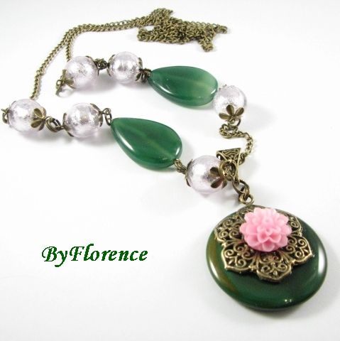 Verde crud, mugur alb si roz si pur # F0370