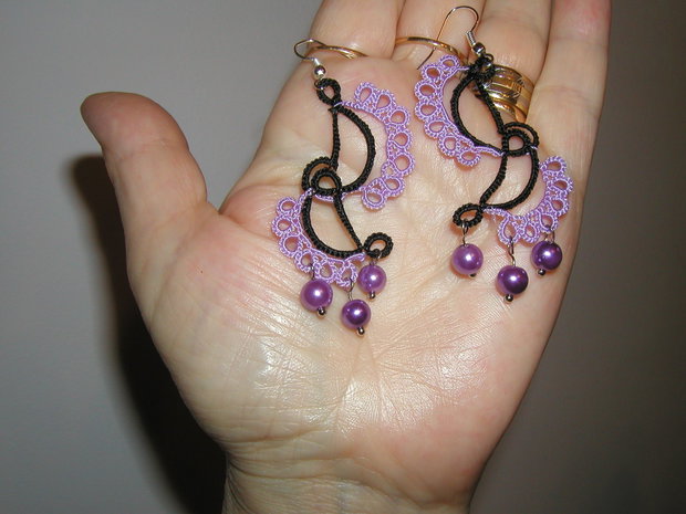 Cercei tehnica tatting