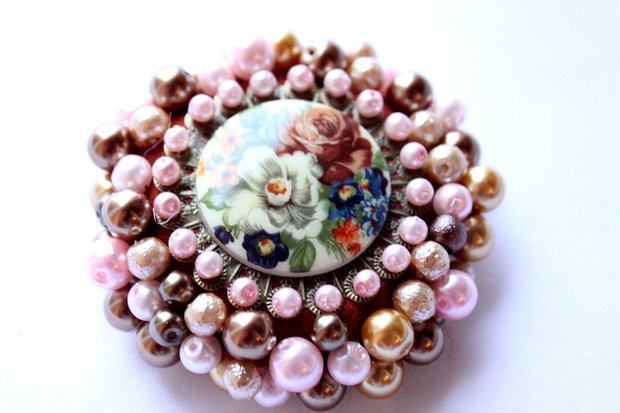 PEARLS WHIT FLOWERS