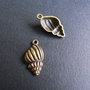 PANDANTIV BRONZ SCOICA -13 X 25 MM