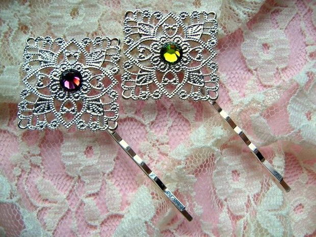 SWAROVSKI HAIR PINS 2