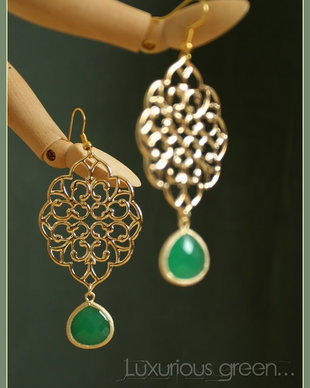 "Luxurious green"