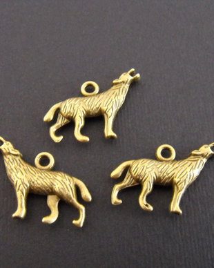 PANDANTIV BRONZ  LUP - 25 X 20 MM