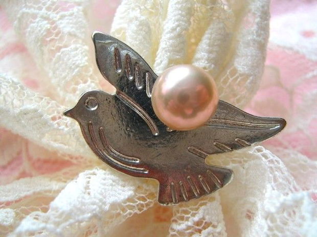 DOVE RING