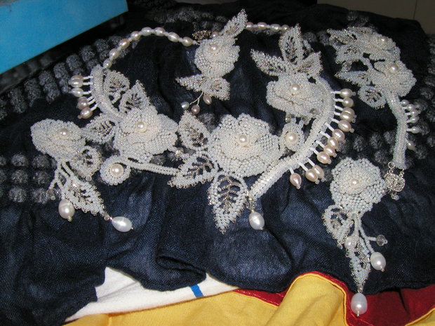 Set-colier,cercei,bratara,agrafa COMANDAT