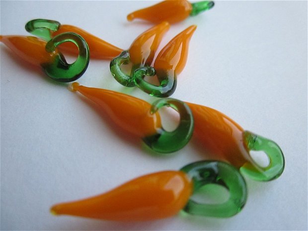 Ardei iuti portocalii, cu codita verde - aprox 18-25 mm