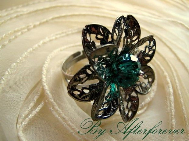 EMERALD RING