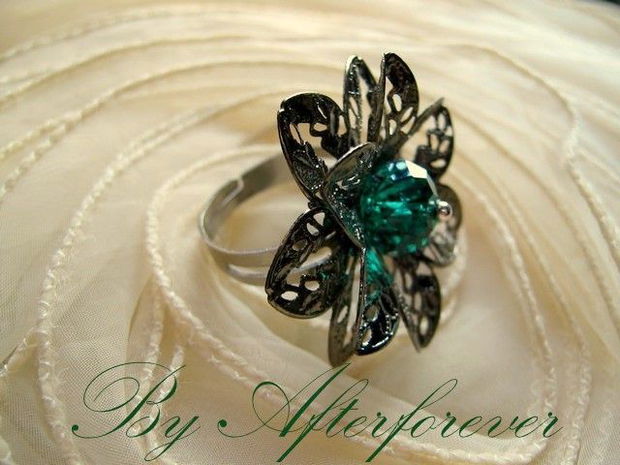 EMERALD RING