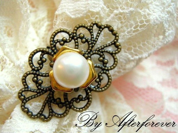 PEARLY FILIGREE