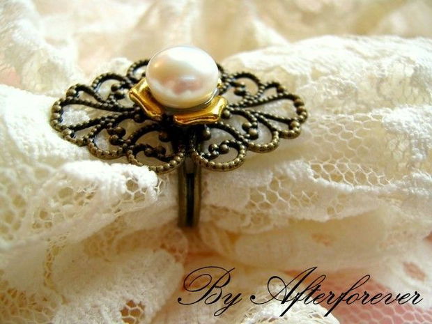 PEARLY FILIGREE