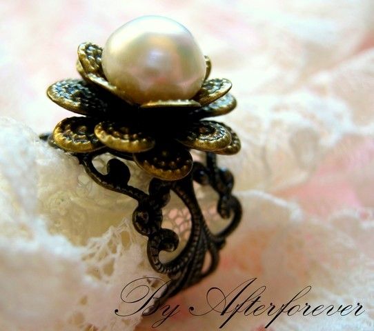 PEARLY ANTIQUE