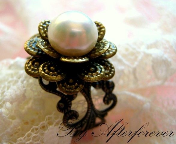 PEARLY ANTIQUE