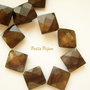 Romburi fatetate din sidef vopsit maron-ciocolata neagra 15x15 mm