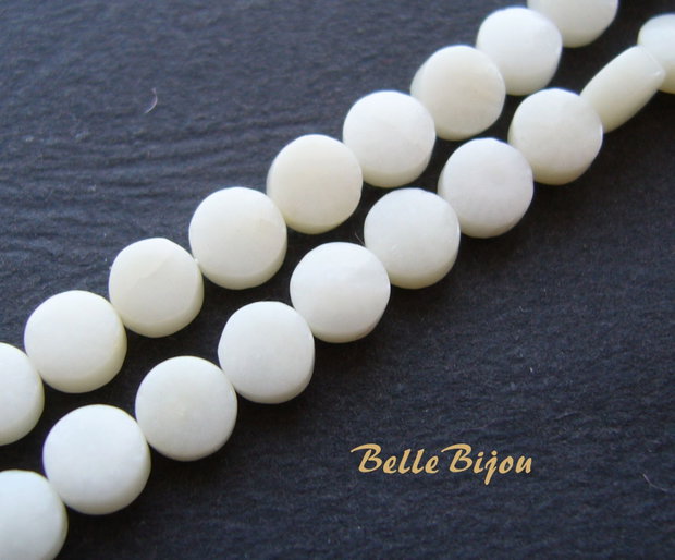 Coral alb disc aprox 6x3 mm