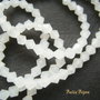 Cristale biconice de aprox 4 mm alb mat (10 bucati)