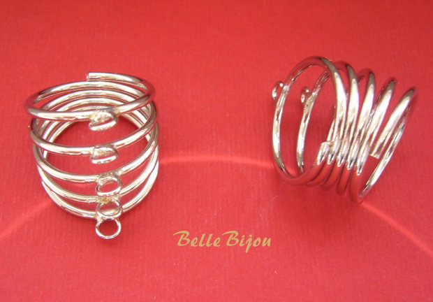 Baza de inel argintiu satinat, cu 5 bucle, cu diametrul interior de aprox 17 mm