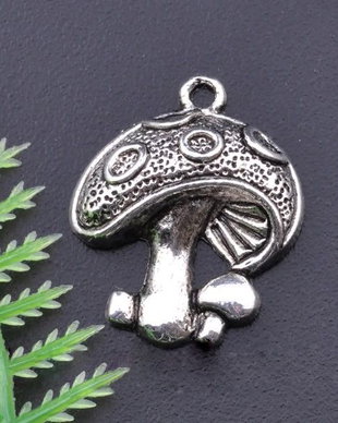 Charm ciuperca, 22.5x19mm